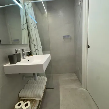 Apartamento Trendy & Bright ,terrace In Vibrant Center *