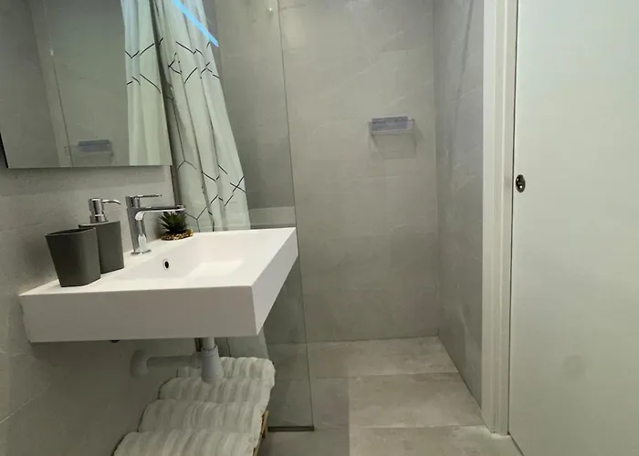 Daire Trendy & Bright ,terrace In Vibrant Center *