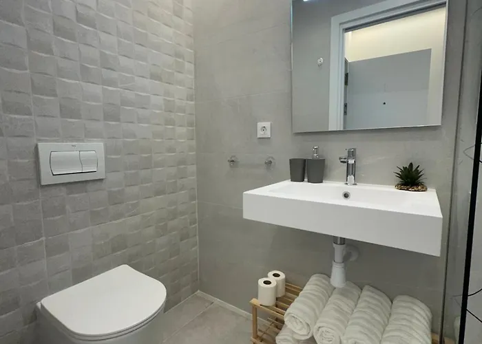 Daire Trendy & Bright ,terrace In Vibrant Center